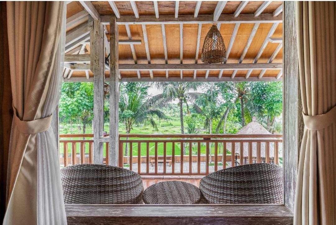 Peraja Bungalows Loyok Sangyang Exterior foto