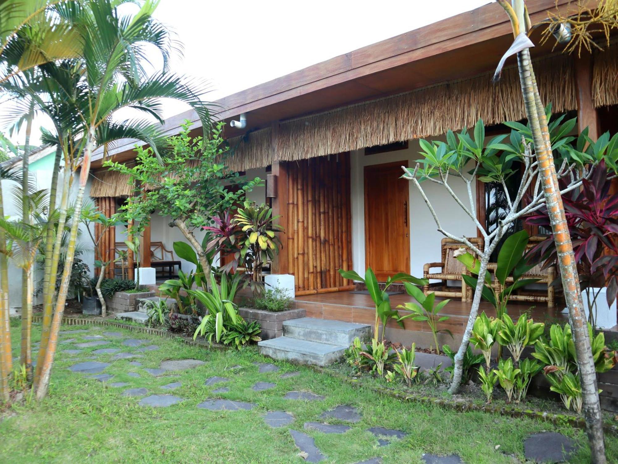 Peraja Bungalows Loyok Sangyang Cameră foto